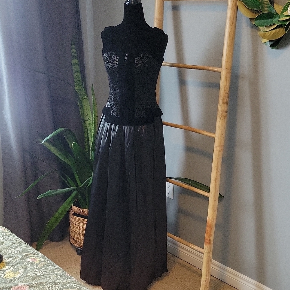 Elegant Black Maxi Skirt